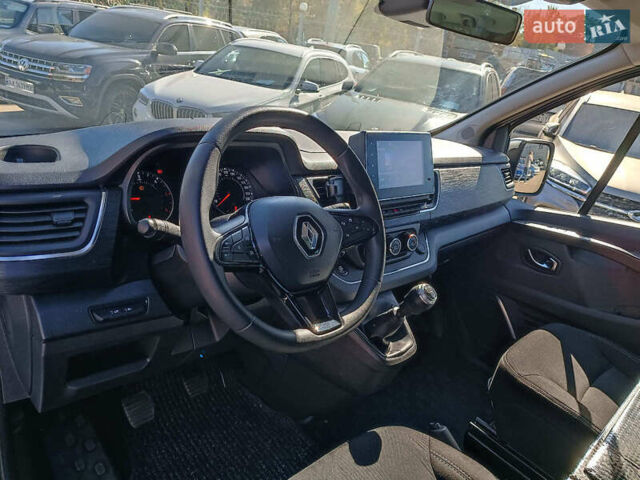 Сірий Рено Трафік, об'ємом двигуна 2 л та пробігом 192 тис. км за 30940 $, фото 20 на Automoto.ua