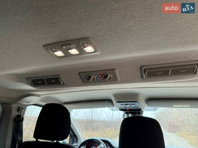 Сірий Рено Трафік, об'ємом двигуна 2 л та пробігом 150 тис. км за 28800 $, фото 50 на Automoto.ua