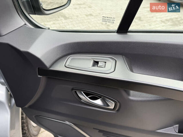 Серый Рено Трафик, объемом двигателя 2 л и пробегом 150 тыс. км за 29900 $, фото 28 на Automoto.ua