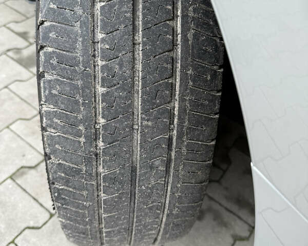 Серый Рено Трафик, объемом двигателя 2 л и пробегом 150 тыс. км за 29900 $, фото 61 на Automoto.ua