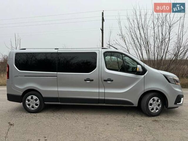 Сірий Рено Трафік, об'ємом двигуна 2 л та пробігом 150 тис. км за 28800 $, фото 5 на Automoto.ua