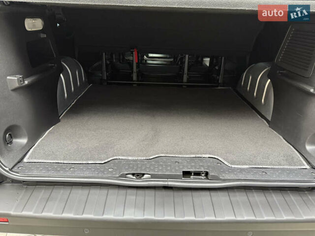 Серый Рено Трафик, объемом двигателя 2 л и пробегом 150 тыс. км за 29900 $, фото 46 на Automoto.ua