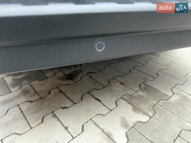 Серый Рено Трафик, объемом двигателя 2 л и пробегом 150 тыс. км за 29900 $, фото 49 на Automoto.ua