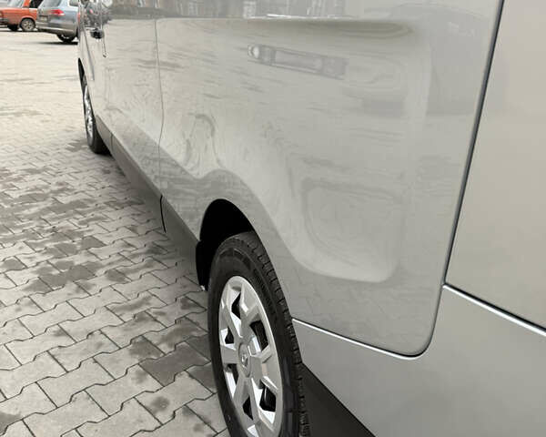 Серый Рено Трафик, объемом двигателя 2 л и пробегом 150 тыс. км за 29900 $, фото 10 на Automoto.ua