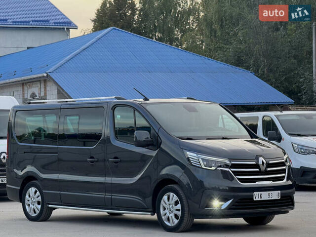 Сірий Рено Трафік, об'ємом двигуна 2 л та пробігом 107 тис. км за 36999 $, фото 3 на Automoto.ua