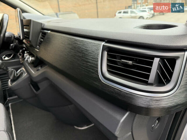 Серый Рено Трафик, объемом двигателя 2 л и пробегом 150 тыс. км за 29900 $, фото 32 на Automoto.ua