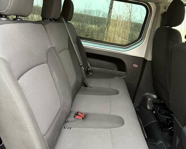 Сірий Рено Трафік, об'ємом двигуна 2 л та пробігом 150 тис. км за 28800 $, фото 53 на Automoto.ua