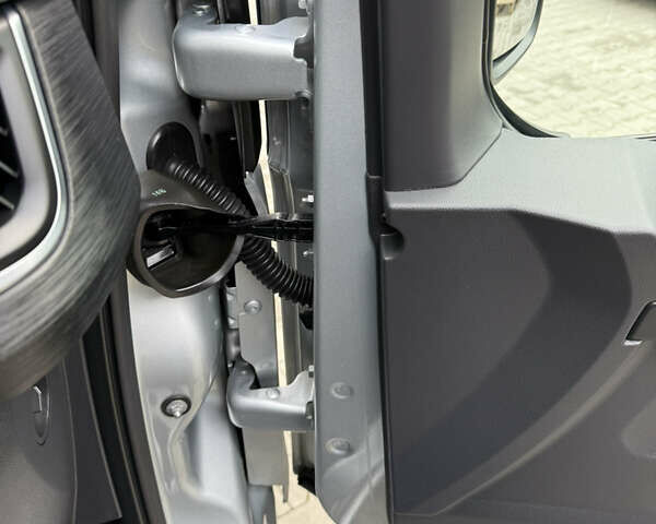 Серый Рено Трафик, объемом двигателя 2 л и пробегом 150 тыс. км за 29900 $, фото 29 на Automoto.ua