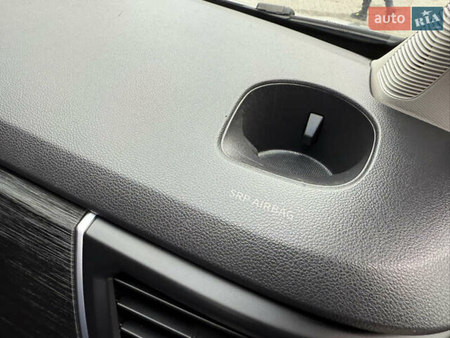 Серый Рено Трафик, объемом двигателя 2 л и пробегом 150 тыс. км за 29900 $, фото 33 на Automoto.ua