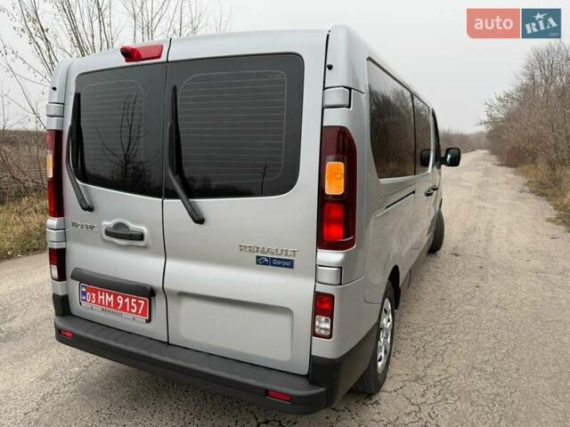 Сірий Рено Трафік, об'ємом двигуна 2 л та пробігом 150 тис. км за 28800 $, фото 7 на Automoto.ua