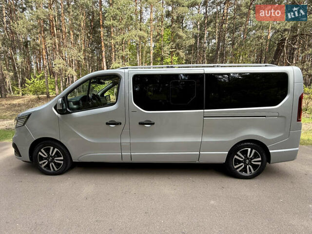 Серый Рено Трафик, объемом двигателя 2 л и пробегом 83 тыс. км за 46800 $, фото 7 на Automoto.ua