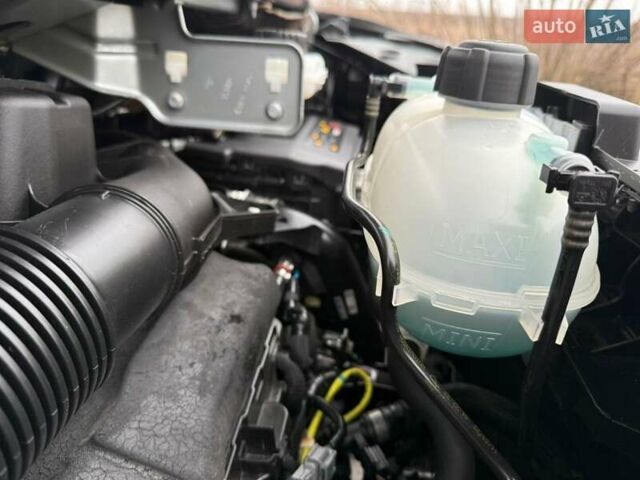 Сірий Рено Трафік, об'ємом двигуна 2 л та пробігом 150 тис. км за 28800 $, фото 66 на Automoto.ua