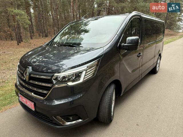 Серый Рено Трафик, объемом двигателя 2 л и пробегом 125 тыс. км за 32800 $, фото 28 на Automoto.ua