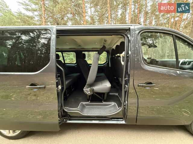 Серый Рено Трафик, объемом двигателя 2 л и пробегом 125 тыс. км за 32800 $, фото 51 на Automoto.ua