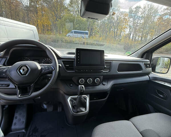 Сірий Рено Трафік, об'ємом двигуна 2 л та пробігом 120 тис. км за 29500 $, фото 8 на Automoto.ua