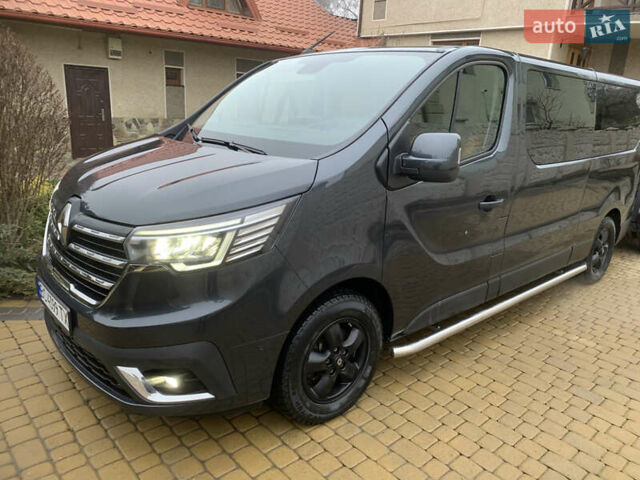 Сірий Рено Трафік, об'ємом двигуна 2 л та пробігом 39 тис. км за 32300 $, фото 1 на Automoto.ua