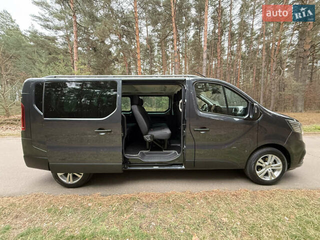 Серый Рено Трафик, объемом двигателя 2 л и пробегом 125 тыс. км за 32800 $, фото 47 на Automoto.ua