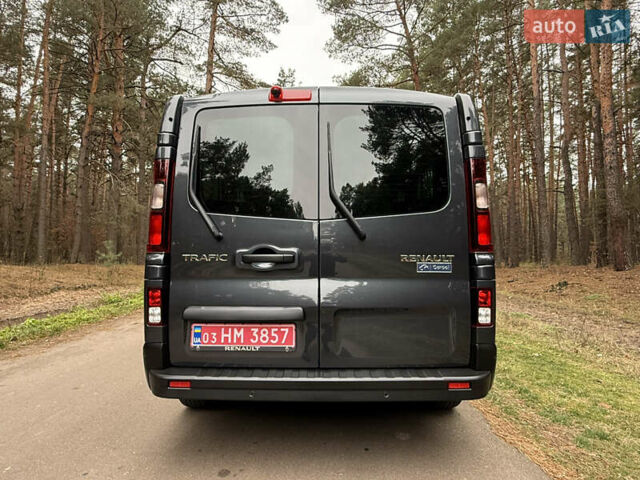 Серый Рено Трафик, объемом двигателя 2 л и пробегом 125 тыс. км за 32800 $, фото 70 на Automoto.ua