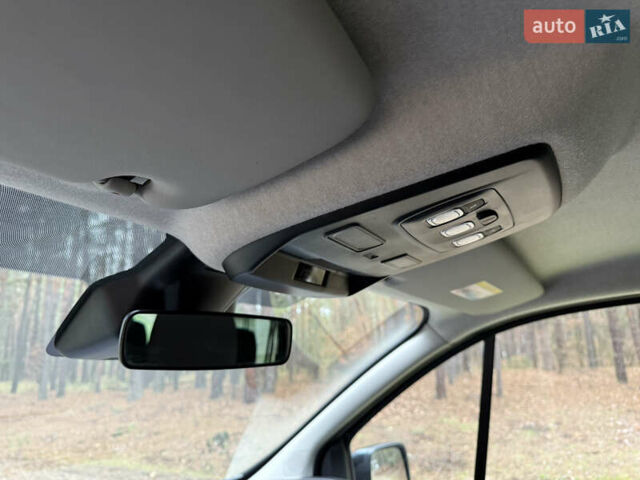 Серый Рено Трафик, объемом двигателя 2 л и пробегом 125 тыс. км за 32800 $, фото 38 на Automoto.ua