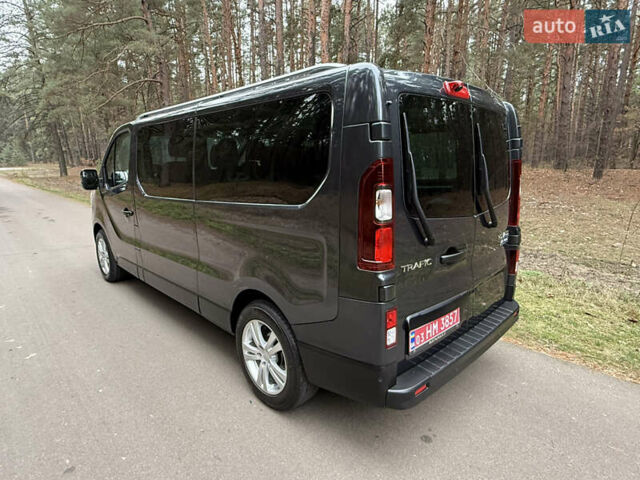 Серый Рено Трафик, объемом двигателя 2 л и пробегом 125 тыс. км за 32800 $, фото 69 на Automoto.ua