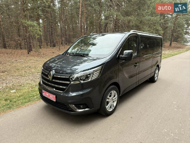 Серый Рено Трафик, объемом двигателя 2 л и пробегом 125 тыс. км за 32800 $, фото 63 на Automoto.ua