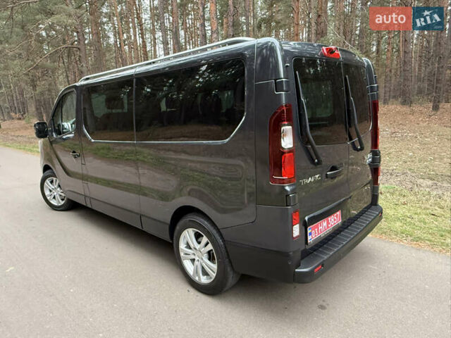 Серый Рено Трафик, объемом двигателя 2 л и пробегом 125 тыс. км за 32800 $, фото 29 на Automoto.ua