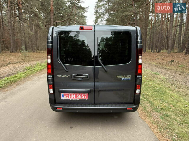 Серый Рено Трафик, объемом двигателя 2 л и пробегом 125 тыс. км за 32800 $, фото 11 на Automoto.ua