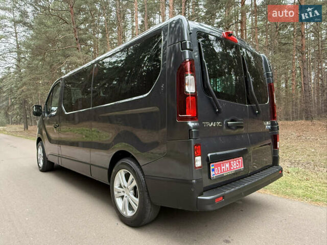 Серый Рено Трафик, объемом двигателя 2 л и пробегом 125 тыс. км за 32800 $, фото 10 на Automoto.ua