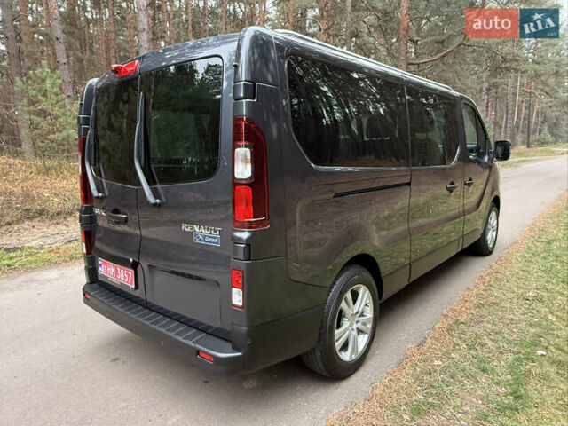 Серый Рено Трафик, объемом двигателя 2 л и пробегом 125 тыс. км за 32800 $, фото 71 на Automoto.ua