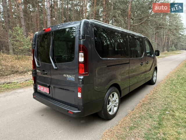 Серый Рено Трафик, объемом двигателя 2 л и пробегом 125 тыс. км за 32800 $, фото 13 на Automoto.ua