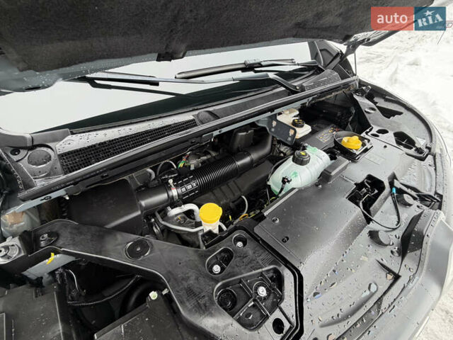 Серый Рено Трафик, объемом двигателя 2 л и пробегом 79 тыс. км за 28800 $, фото 52 на Automoto.ua