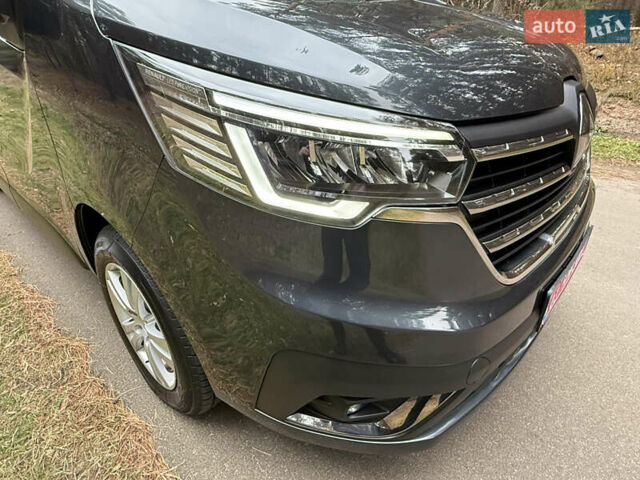 Серый Рено Трафик, объемом двигателя 2 л и пробегом 125 тыс. км за 32800 $, фото 22 на Automoto.ua