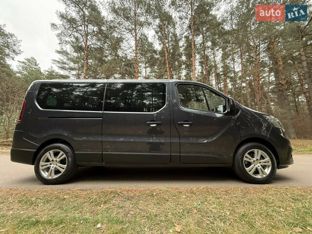 Серый Рено Трафик, объемом двигателя 2 л и пробегом 125 тыс. км за 32800 $, фото 16 на Automoto.ua