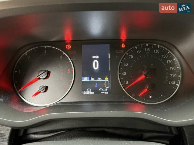 Серый Рено Трафик, объемом двигателя 2 л и пробегом 125 тыс. км за 32800 $, фото 33 на Automoto.ua