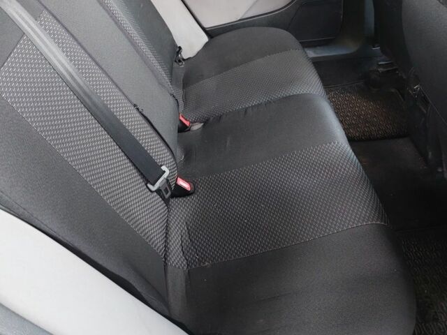 Серый Рено Трафик, объемом двигателя 2 л и пробегом 300 тыс. км за 5000 $, фото 5 на Automoto.ua