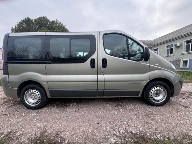 Серый Рено Трафик, объемом двигателя 2.5 л и пробегом 130 тыс. км за 13100 $, фото 7 на Automoto.ua