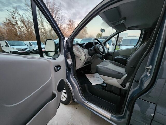 Сірий Рено Трафік, об'ємом двигуна 2 л та пробігом 230 тис. км за 14500 $, фото 4 на Automoto.ua