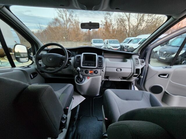 Сірий Рено Трафік, об'ємом двигуна 2 л та пробігом 230 тис. км за 14500 $, фото 7 на Automoto.ua