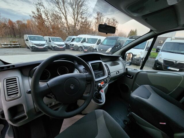 Сірий Рено Трафік, об'ємом двигуна 2 л та пробігом 230 тис. км за 14500 $, фото 5 на Automoto.ua