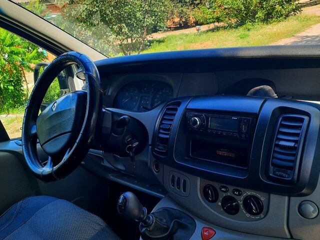 Сірий Рено Трафік, об'ємом двигуна 1.9 л та пробігом 0 тис. км за 8300 $, фото 8 на Automoto.ua