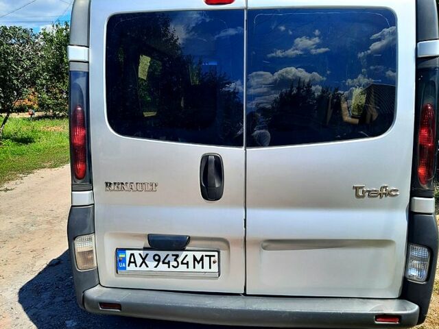 Сірий Рено Трафік, об'ємом двигуна 1.9 л та пробігом 0 тис. км за 8300 $, фото 4 на Automoto.ua