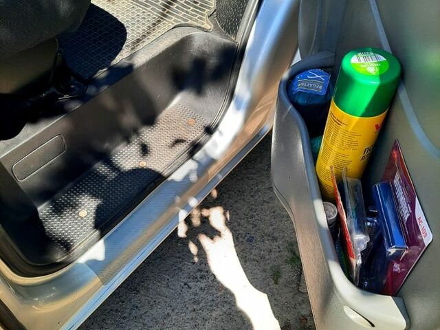 Сірий Рено Трафік, об'ємом двигуна 1.9 л та пробігом 0 тис. км за 8300 $, фото 7 на Automoto.ua