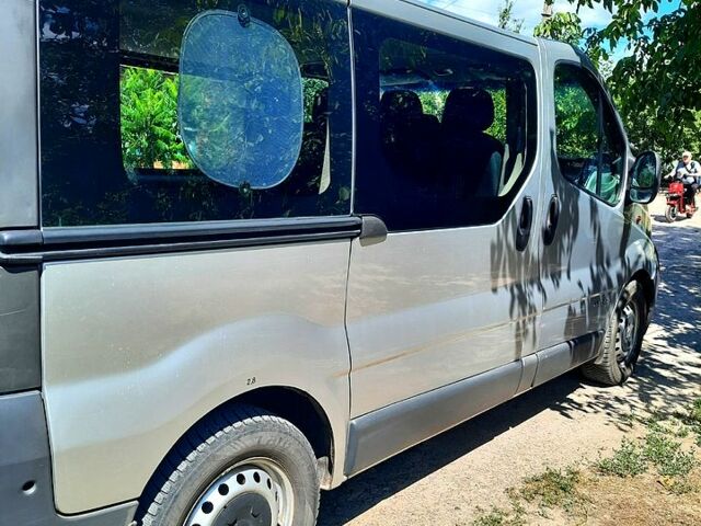 Сірий Рено Трафік, об'ємом двигуна 1.9 л та пробігом 0 тис. км за 8300 $, фото 3 на Automoto.ua