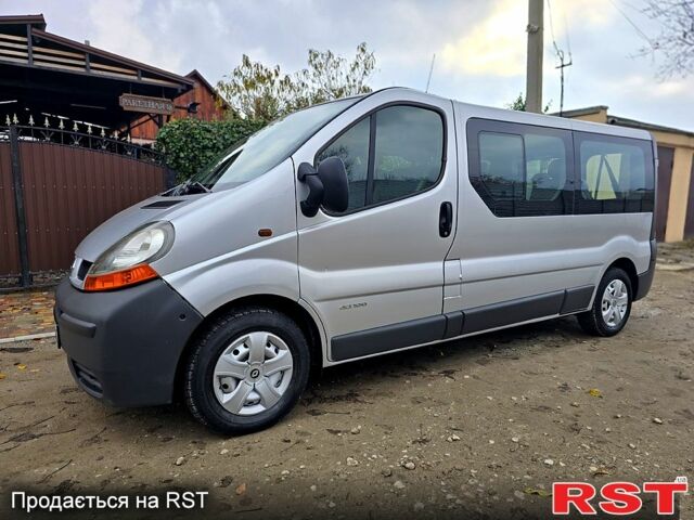 Серый Рено Трафик, объемом двигателя 1.9 л и пробегом 292 тыс. км за 9300 $, фото 1 на Automoto.ua