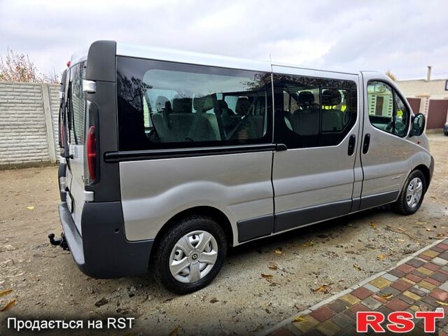 Серый Рено Трафик, объемом двигателя 1.9 л и пробегом 292 тыс. км за 9300 $, фото 4 на Automoto.ua