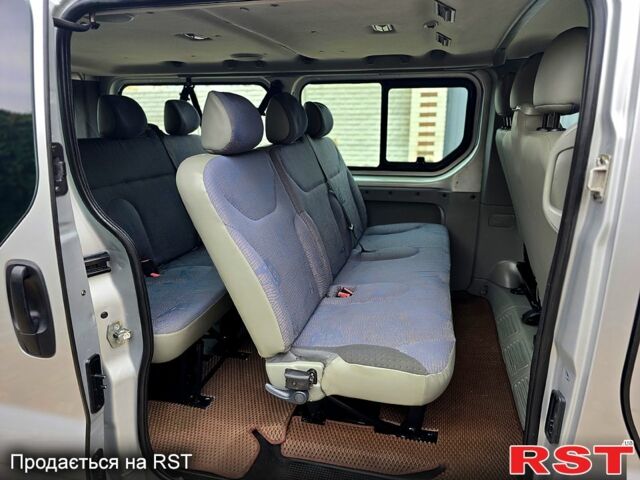 Серый Рено Трафик, объемом двигателя 1.9 л и пробегом 292 тыс. км за 9300 $, фото 9 на Automoto.ua