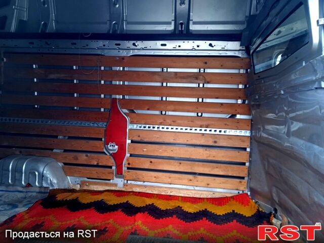 Серый Рено Трафик, объемом двигателя 2 л и пробегом 274 тыс. км за 8700 $, фото 5 на Automoto.ua