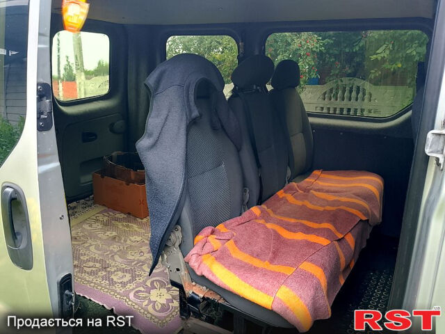 Серый Рено Трафик, объемом двигателя 2 л и пробегом 351 тыс. км за 8300 $, фото 9 на Automoto.ua
