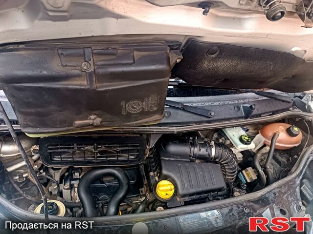 Серый Рено Трафик, объемом двигателя 2 л и пробегом 320 тыс. км за 11700 $, фото 8 на Automoto.ua