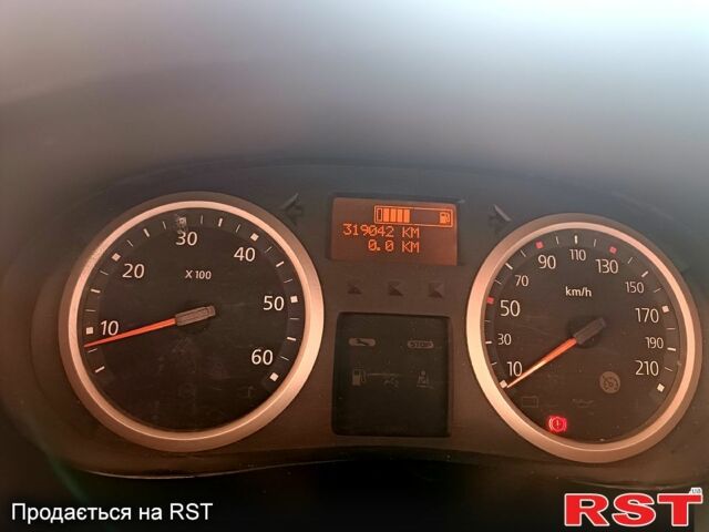 Серый Рено Трафик, объемом двигателя 2 л и пробегом 320 тыс. км за 11700 $, фото 7 на Automoto.ua